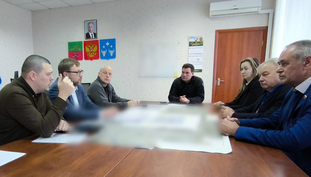 Представители руководства Запорожской области посетили Весёловский округ для рабочей встречи