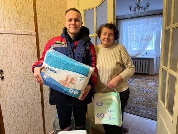 Добро не имеет границ. К нам обратилась женщина с просьбой помочь доставить средства личной гигиены для её пожилой мамы, которая ограничена в передвижениях и не может сама позаботиться о себе