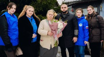 «Волонтеры Победы» поздравили жителей блокадного Ленинграда с годовщиной освобождения города