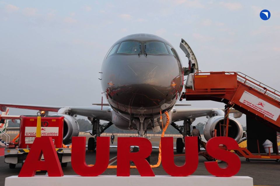 ���������� Superjet-100 ����� ������ � �����