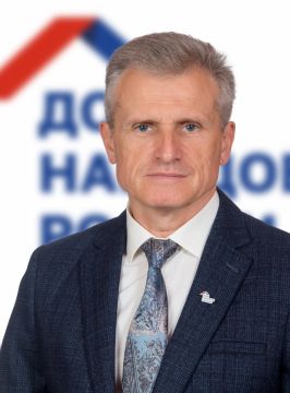 Свой День рождения сегодня отмечает руководитель филиала ФГБУ "Дом народов России" в Запорожской области Вадим Валентинович Пигарев