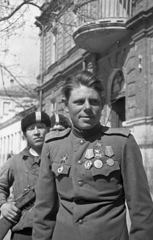 Фёдор Тихонович Антонов (15.11.15 - 22.04.1988)