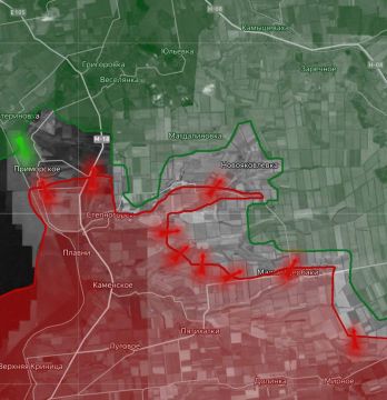 «На Запорожском направлении идут бои за Приморское и, по некоторым данным, за Речное. В Приморском значительная часть села представляет собой «слоёный пирог» из позиций сверхмалых групп