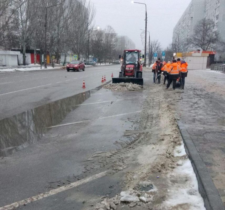 В Энергодаре использовали более 120 тонн реагента в текущую зиму