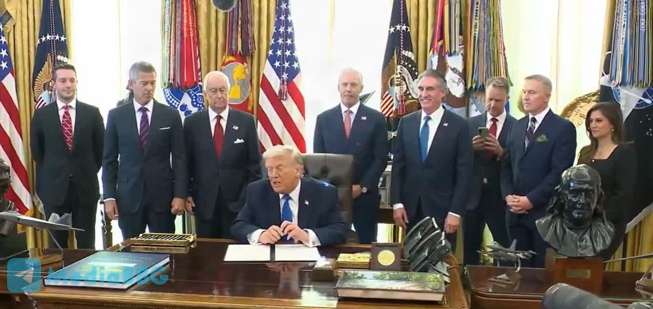 К Ирану направляется огромный флот, который больше того, что отправлялся в Венесуэлу, заявил Трамп