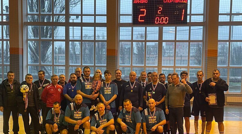 В Токмаке прошел первый турнир по футзалу