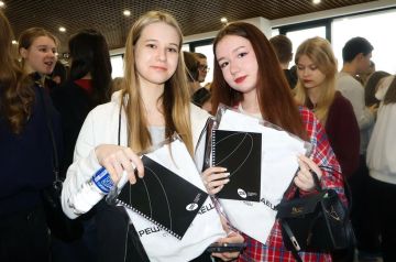 Профориентация в действии: 300 донецких школьников побывали на карьерном форуме