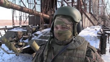 Андрей Руденко: Экипаж танка Т-80БВМ группировки войск «Восток» уничтожил опорные пункты украинских боевиков в Запорожской области