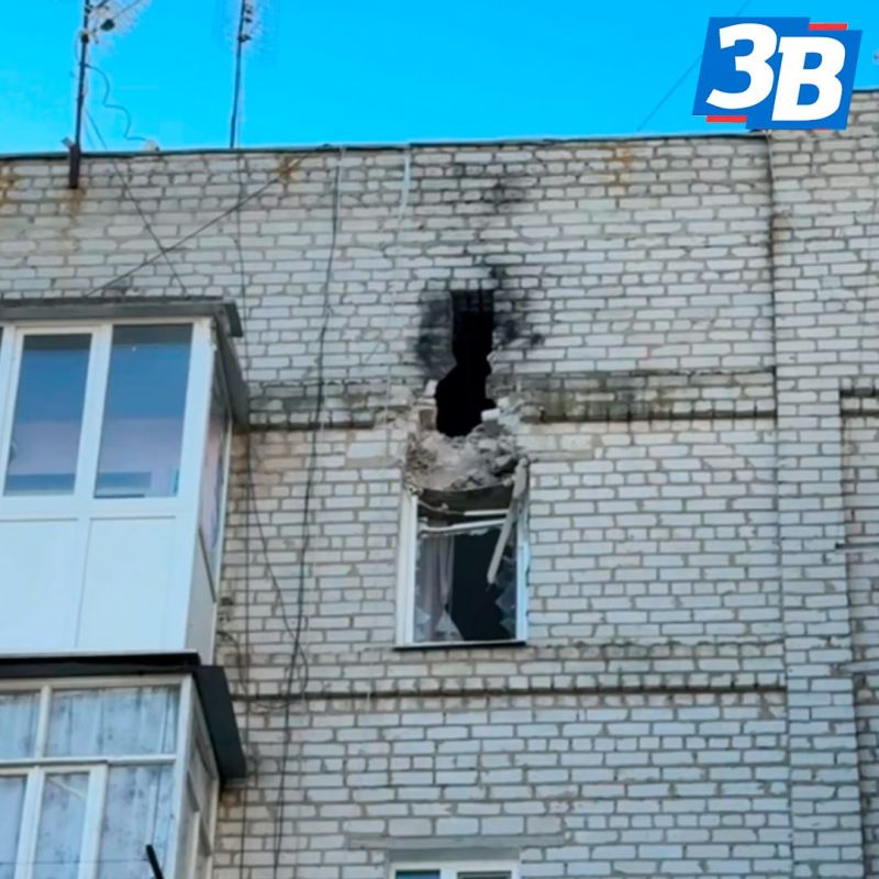 Неприятель нанес удар по многоквартирному жилому дому в Васильевке