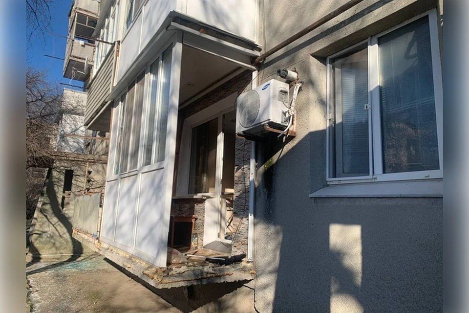 В Васильевке взрывом ракеты повредило строительный гипермаркет