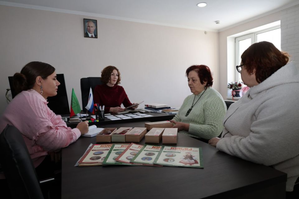 Информационный пост. 3 февраля министр культуры Запорожской области Светлана Геннадьевна Назина,провела официальную рабочую встречу с представителями Региональной общественной организации «Красный Крест Запорожской области»...