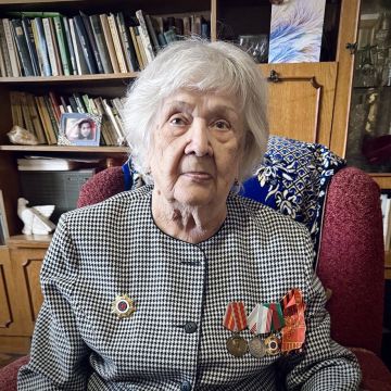 �������� �������� ������� ����������� ������� ������� �������� ������ � 90-������ ������� ���������� ����� �������