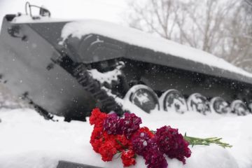 ����� ���������: 37 ��� �����, 15 ������� 1989 ����, ��������� ������� ��������� ����� �������� ���������� �����������