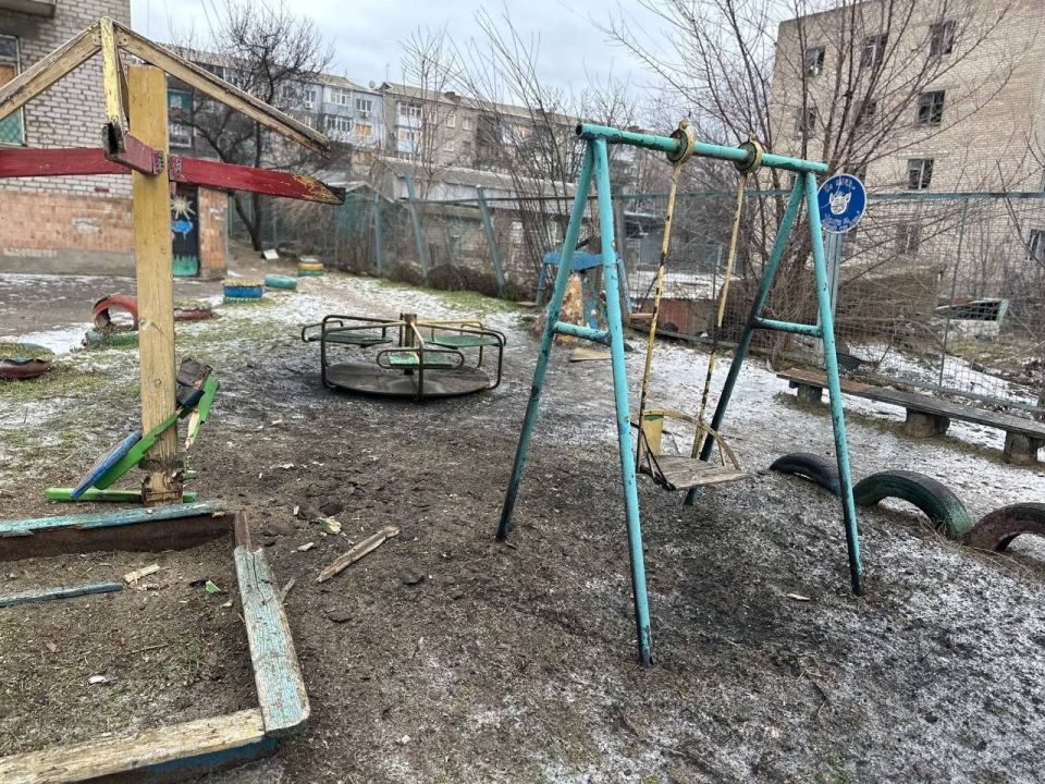 ️ВСУ пытались взорвать детскую площадку в Васильевке