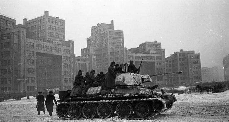 ���� �������: 16 �������. 1943. ������� ����� ���������� �������, ��������� ������ �� � ������� �������� ������� ������� ������ � ������ � ������� �������� ���������