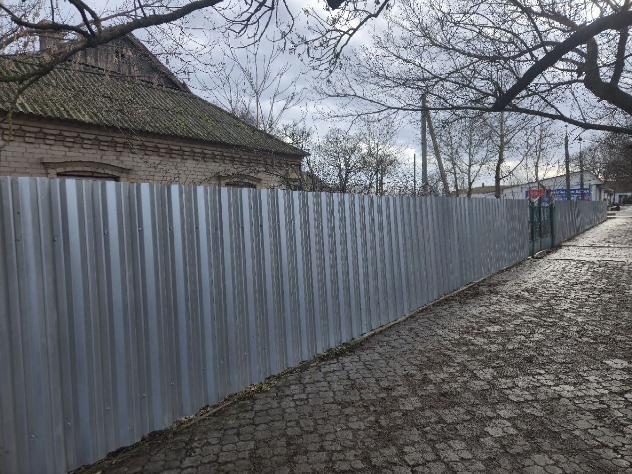 Администрация Приморского муниципального округа оказывает посильную помощь хозяевам домовладений, пострадавших вследствие террористической атаки вражеских БПЛА в ночь на 12 февраля