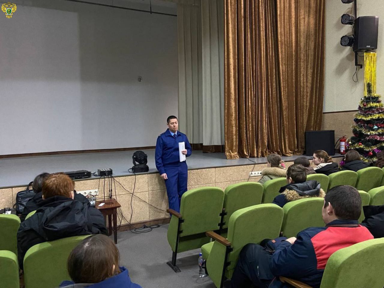 В рамках правового просвещения помощник прокурора Михайловского района Алексей Гуляев провел профилактическое мероприятие для учащихся ГБПОУ «Михайловское профессиональное училище»