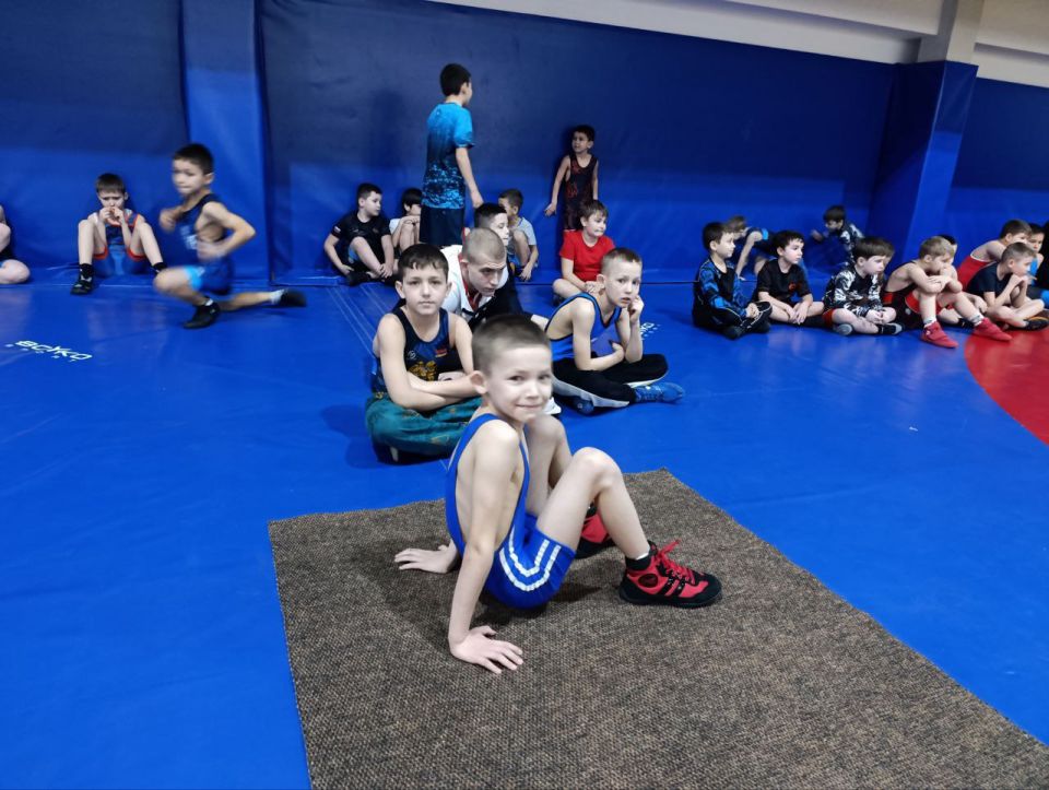 Наши на пьедестале: Энергодарские борцы отлично выступили на турнире в Алуште