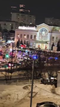 Полицейский погиб в Москве в результате взрыва, устроенного неизвестным