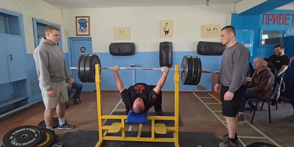 Михайловские пауэрлифтеры достойно выступили на соревнованиях в Акимовке