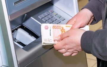 Два года лишения свободы назначено жительнице Энергодара за хищение денег с чужой карты