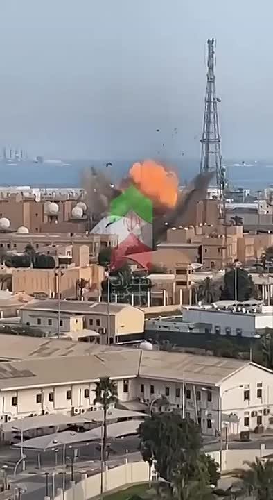 Владимир Рогов: Местные жители радуются точному попаданию иранского беспилотника Shahed-136 в радар на американской базе в Бахрейне