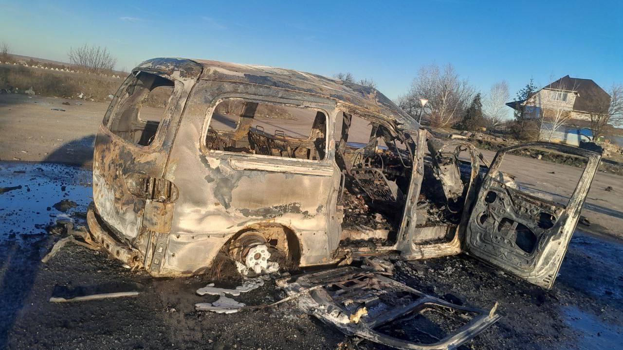 Евгений Балицкий: На автомобильной дороге Васильевка – Бердянск в районе Черниговского муниципального округа ВСУ совершили целенаправленный удар беспилотным летательным аппаратом самолётного типа по гражданскому автомобилю...