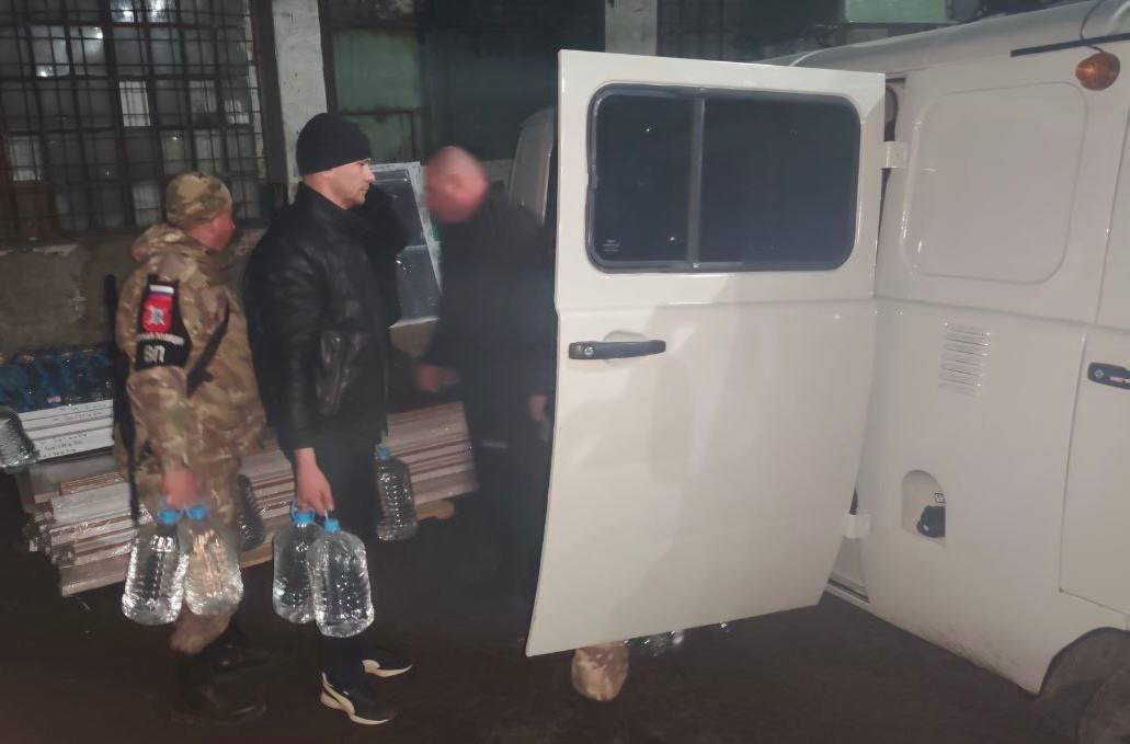 Администрация Токмакского муниципального округа вместе с военной полицией организовали подвоз питьевой воды в село Чистополье