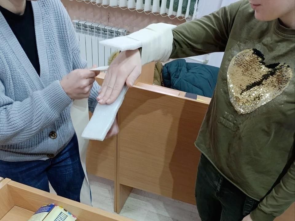 В энергодарском филиале МелГУ студентов научили первой помощи при переломах