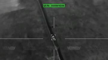 Работа операторов ударных БпЛА 14 гвардейской бригады спецназа группировки войск "Восток" по уничтожению техники на Времевском направлении