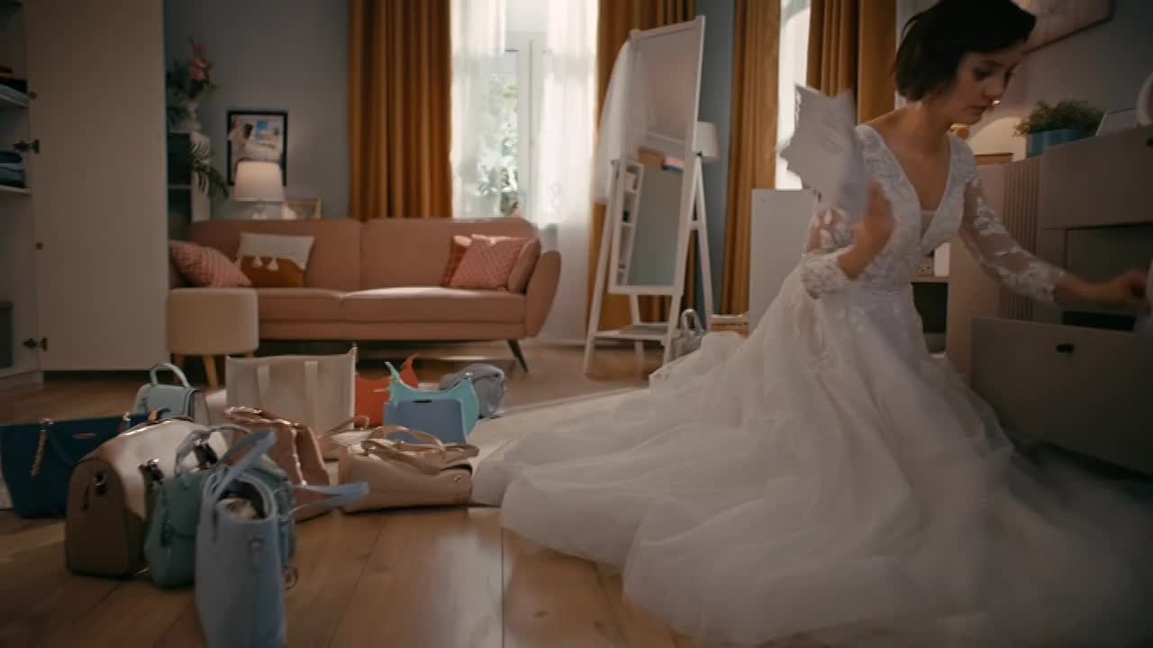 Свадьба отгремела — пора приводить документы в порядок