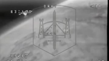 Запорожское направление.. Огонь по врагу ведут операторы дронов 71 гвардейского мотострелкового полка в районе н. п. Орехов