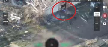 Запорожское направление Воины группировки "Восток" с триколором в населённом пункте Рождественское (Риздвянка)