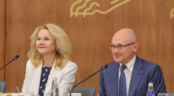 Кириенко: представители более 100 народов РФ награждены за героизм в ходе СВО