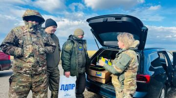 Навестила на передовой сына и его сослуживцев