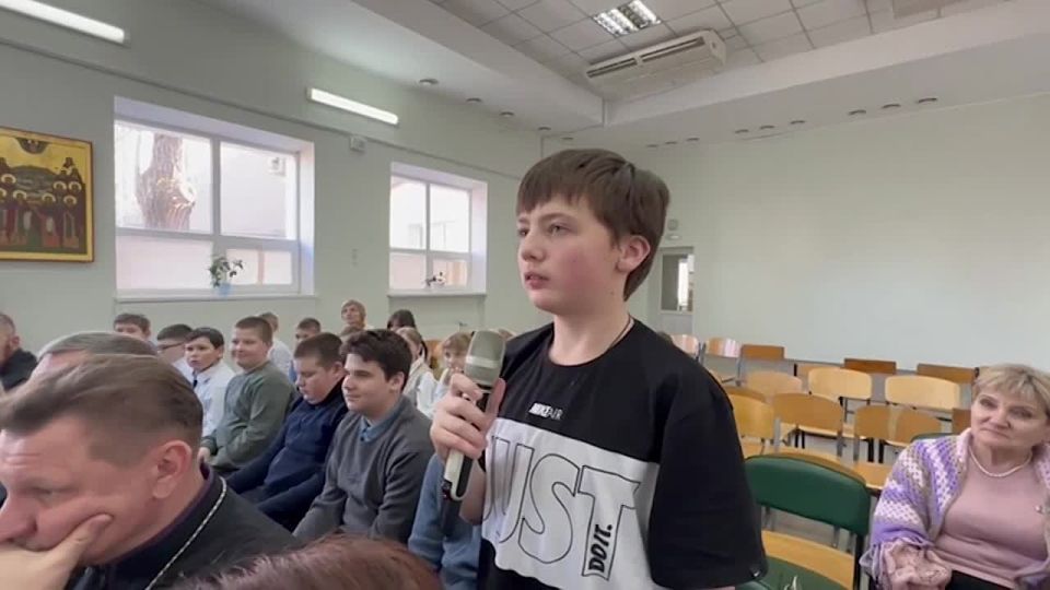 Анна Хорошун: В честь Дня Защитника Отечества ученики 4-6 классов православной гимназии г. Бердянска встретились с действующими военнослужащими Центра специального назначения «БАРС-САРМАТ»