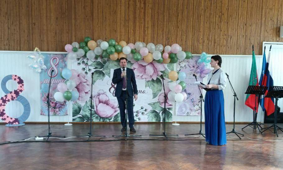 Алёна Трокай: Весёловский дом культуры провёл праздничный концерт к 8 Марта