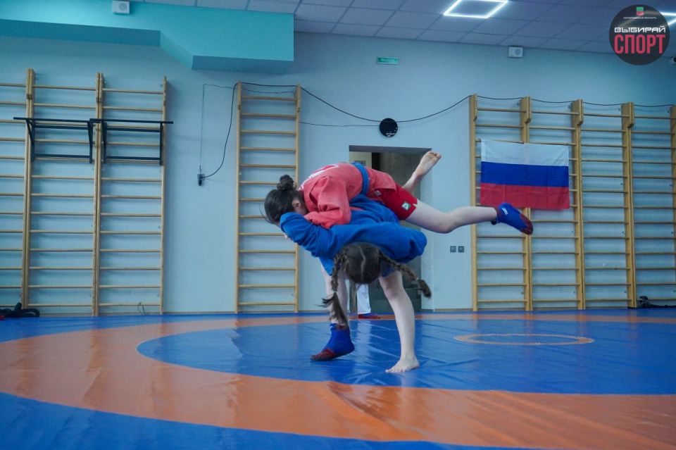 Физкультурное мероприятие по самбо среди девушек прошло в Мелитополе