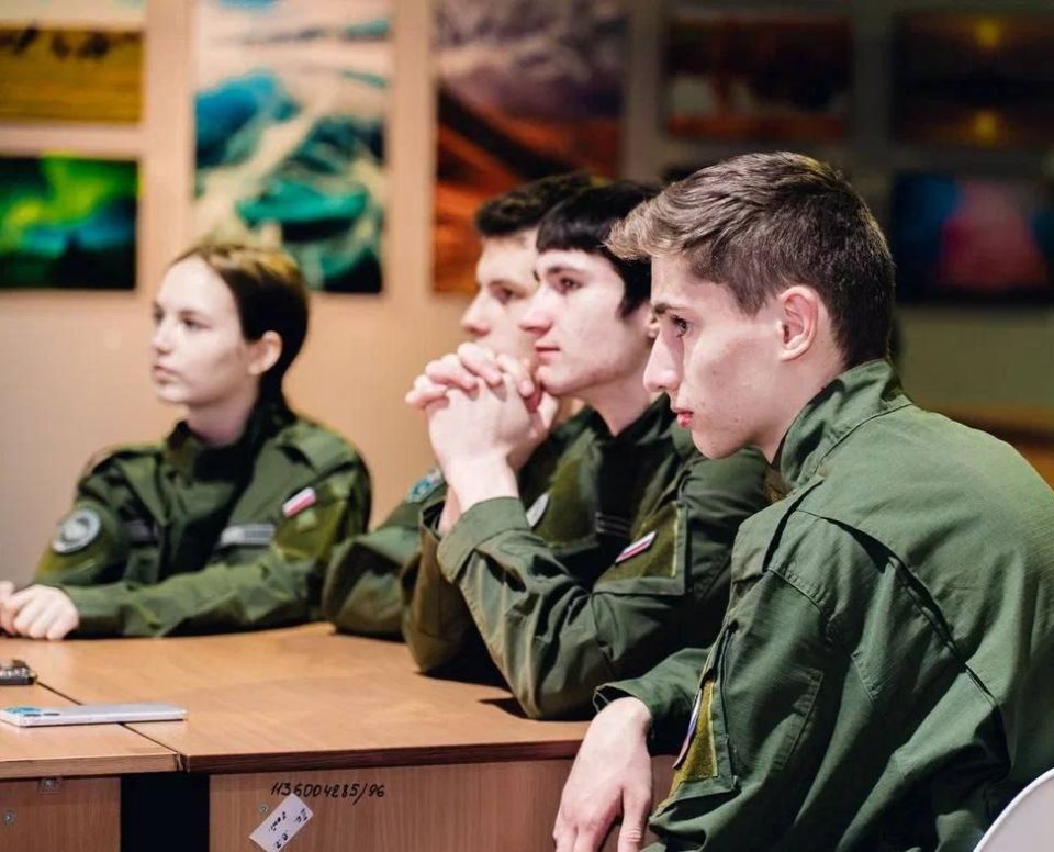 1 935 ��������� �������� ����� ������ � ����������� �������