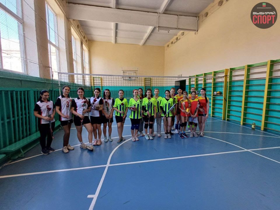 Турнир по волейболу, посвященный Международному женскому дню, прошел в Розовской СОШ №2