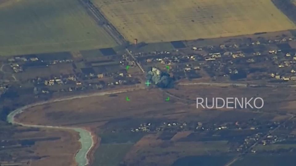 Андрей Руденко: Операторы разведывательных БпЛА «Орлан-10» Новороссийских десантников скорректировали авиационный удар по мосту через водную преграду в Запорожской области