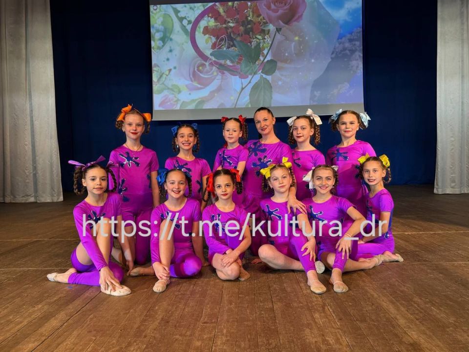 Поздравляем цирковой коллектив "Романтики" Дворца Культуры "Горняк" с блестящей победой на Международном конкурсе-фестивале "Арт Париж-фест"!