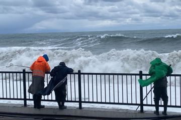 МЧС предупреждает о шторме на Азовском море в Запорожской области 15-16 марта