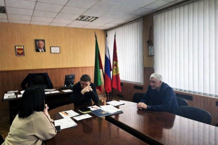 20 марта глава Приморского муниципального округа, секретарь местного отделения политической партии "Единая Россия" Владимир Прокопенко провел очередной прием граждан по личным вопросам