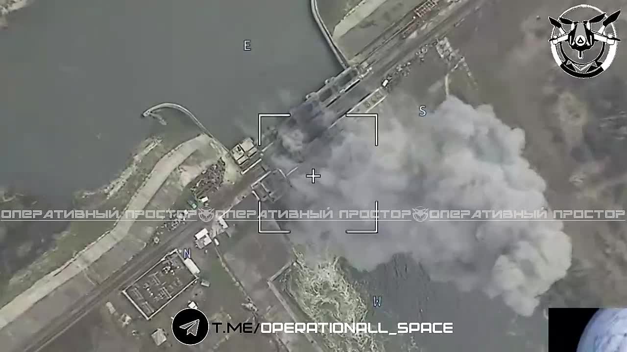 Объективный контроль точного авиаудара по плотине Краснооскольской ГЭС в Харьковской области