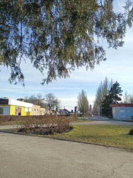 С добрым, весёлым и радостным утром! Желаем чтобы начало этого дня стало для вас особенно удачным и принесло много радостных событий, хороших новостей, приятных сюрпризов, больших успехов