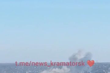 Удар нанесён по вражескому логову в оккупированном ВСУ Краматорске (ДНР) Местные жители делятся фото с места взрыва