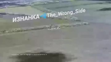 Владислав Шурыгин: На кадрах поражение ФАБами-500 ПВД 131 орб ВСУ в районе н.п. Воздвижевка Запорожской области и ОП 72 омбр ВСУ в районе н.п. Терновая Харьковской области