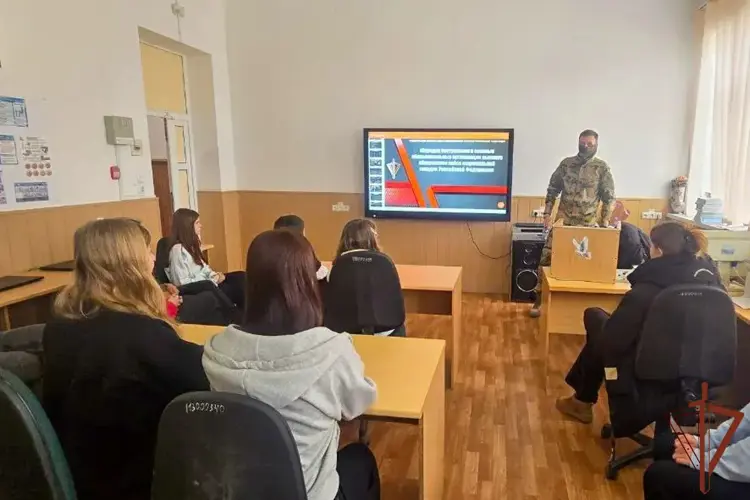 Росгвардейцы провели профориентационные встречи со школьниками Запорожской и Херсонской областей