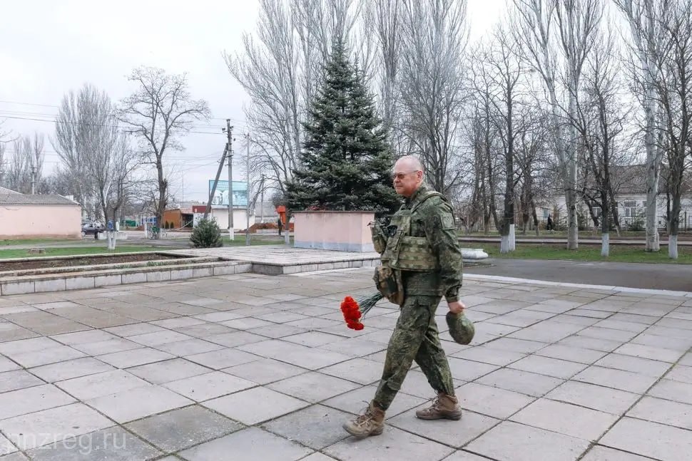 Губернатор Пензенской области наградил сотрудников организации, ведущей восстановительные работы в Запорожской области